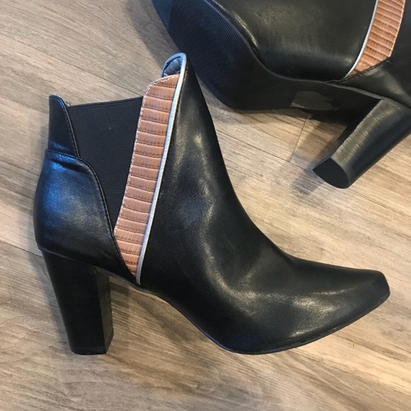 Mark. Black and Brown Heeled Booties Size 9 - Picture 5 of 7